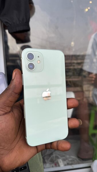 iPhone 12