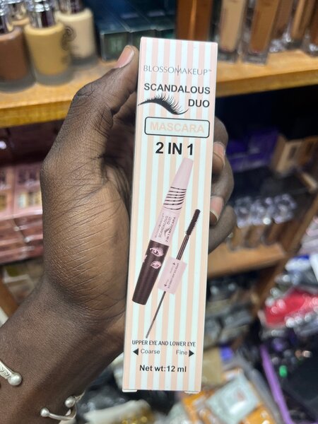 Mascara 2 en 1 Scandalous Duo