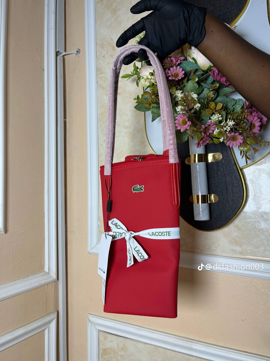 Lacoste caba