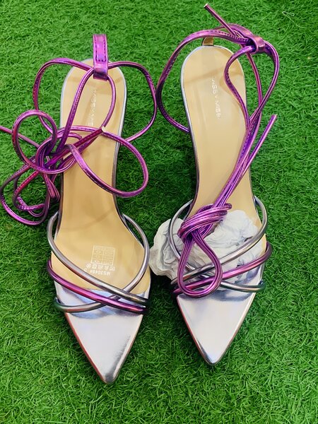Ladies shoes