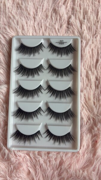 Faux cils