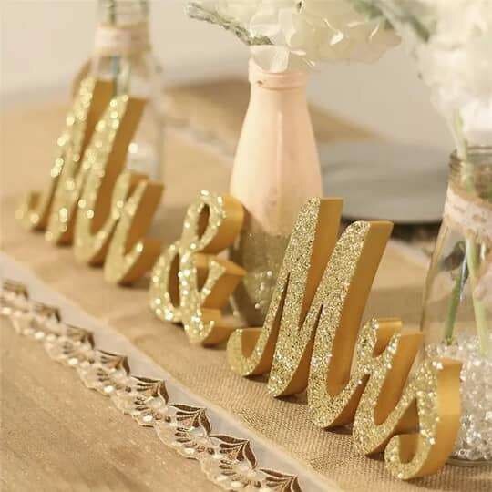 Décoration "Mr & Mrs" en or pailleté