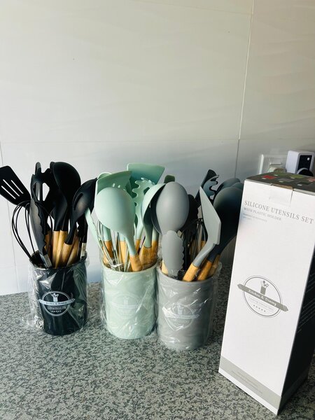 Cooking utensils