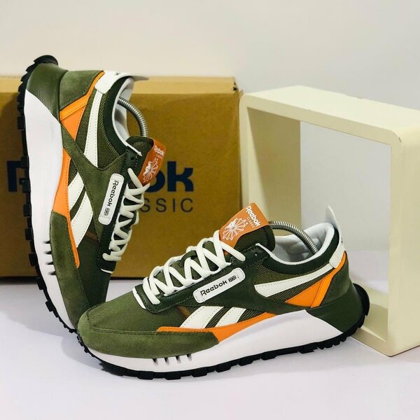 Reebok - CL Legacy