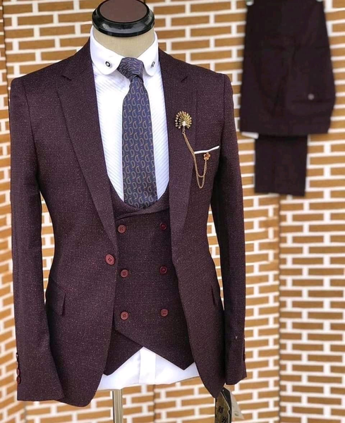 Suit rouge