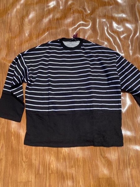 White & Black Sweat-shirt