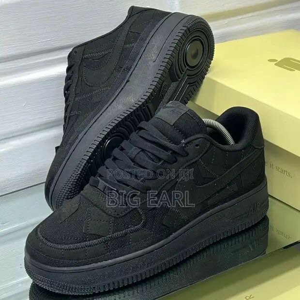 NIKE AIRFORCE CLASSIC ALL BLACK