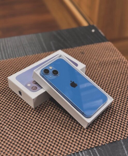 iPhone 13