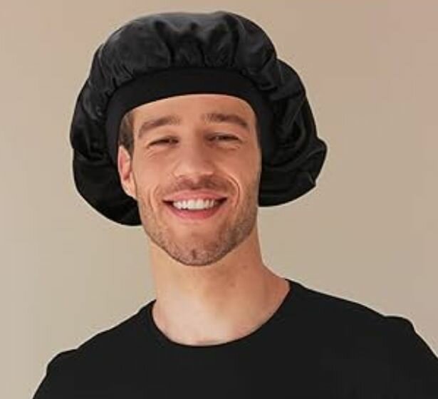 Bonnet en satin pour homme