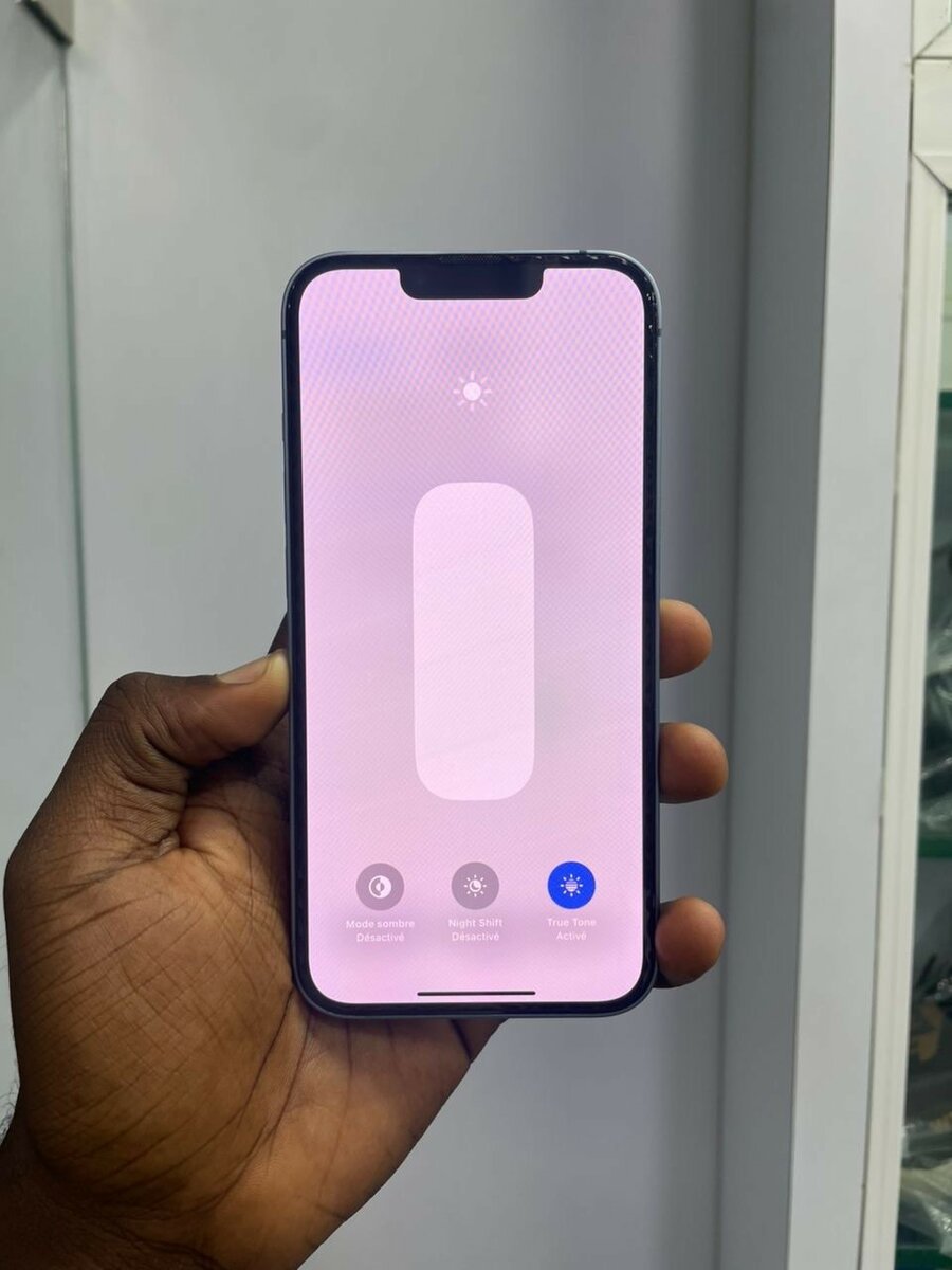 iPhone 14 simple