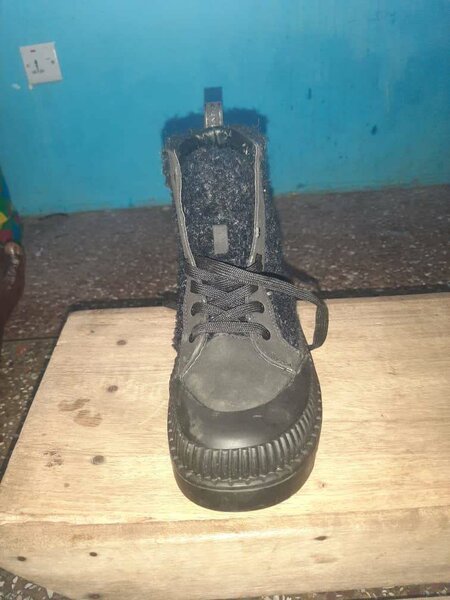 Shoe