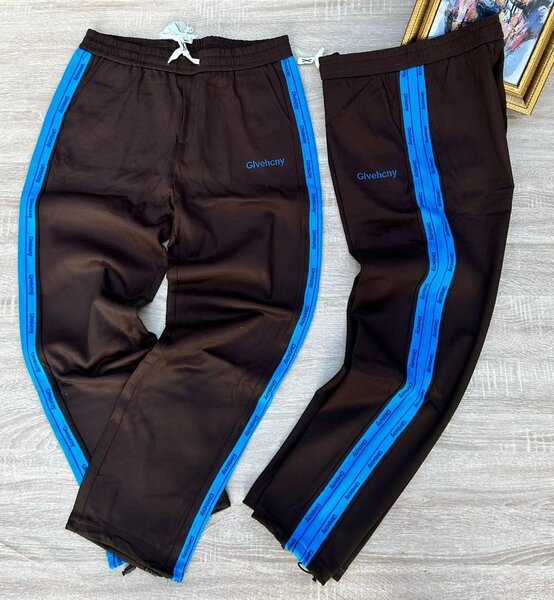 JOGGERS BASE..