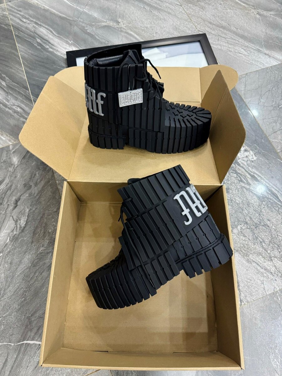 Versace Boost
