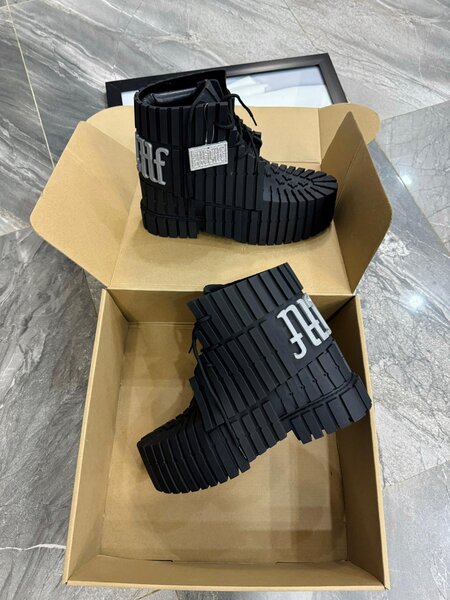 Versace Boost