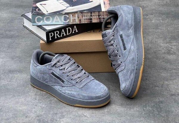 REEBOK CLASSIC