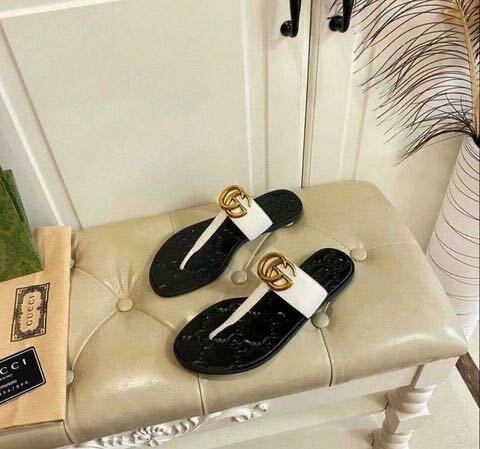 Ladies slippers