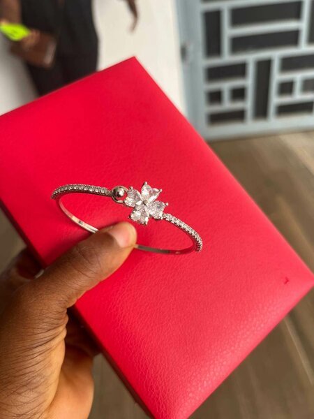 SILVER BANGLE
