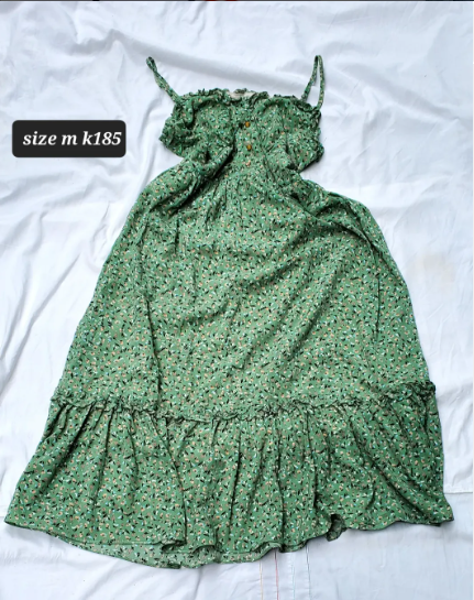 green dress