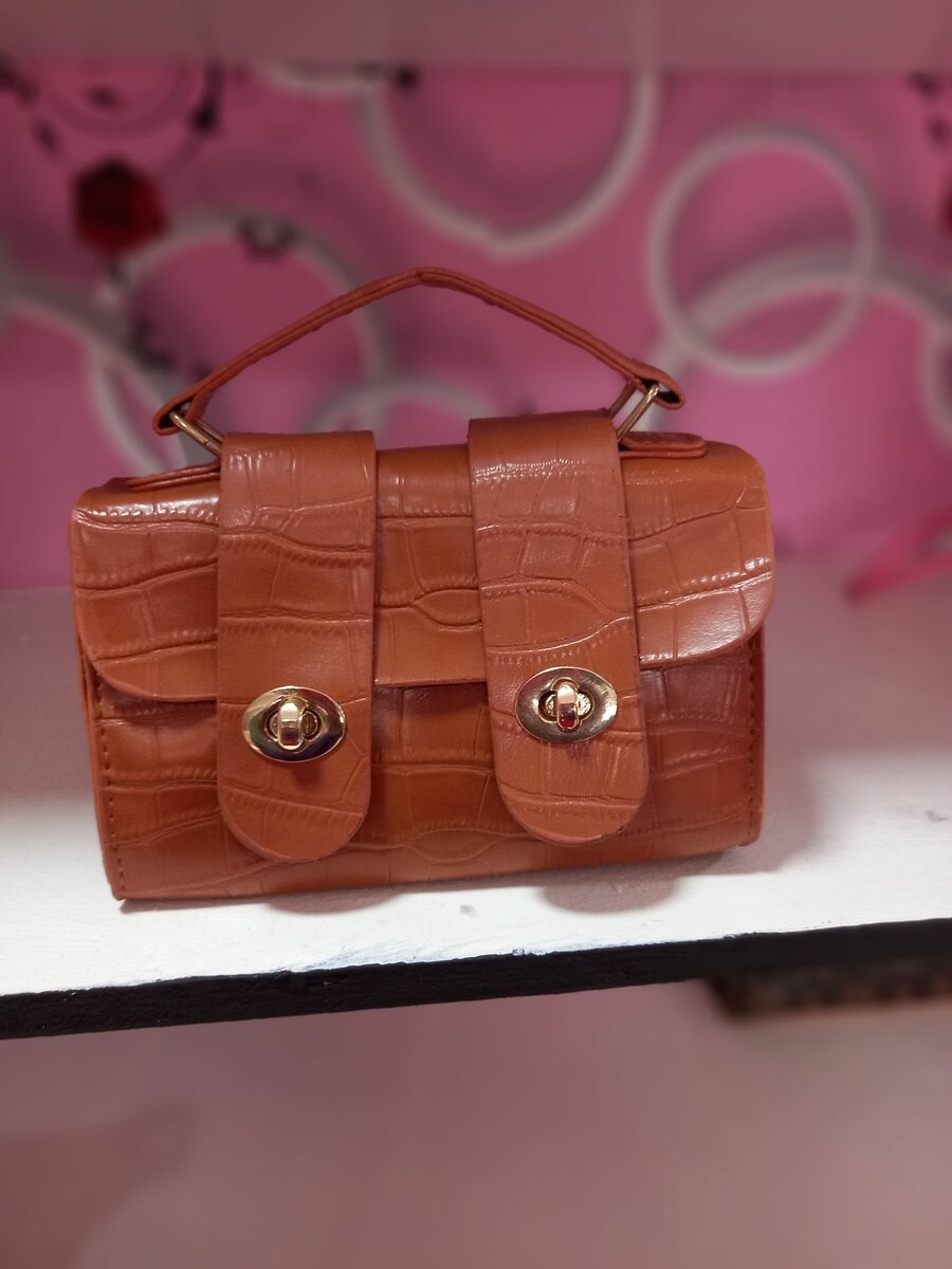Ladies Potable Bag