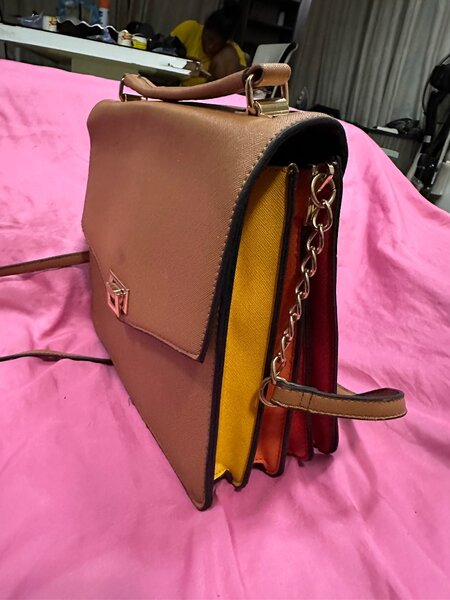 Ladies thrift cross body bag