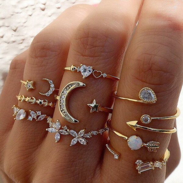 Fashion rings and anklet