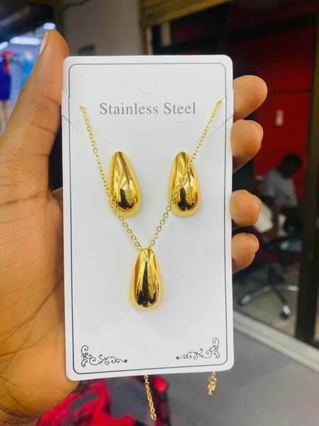Necklace set