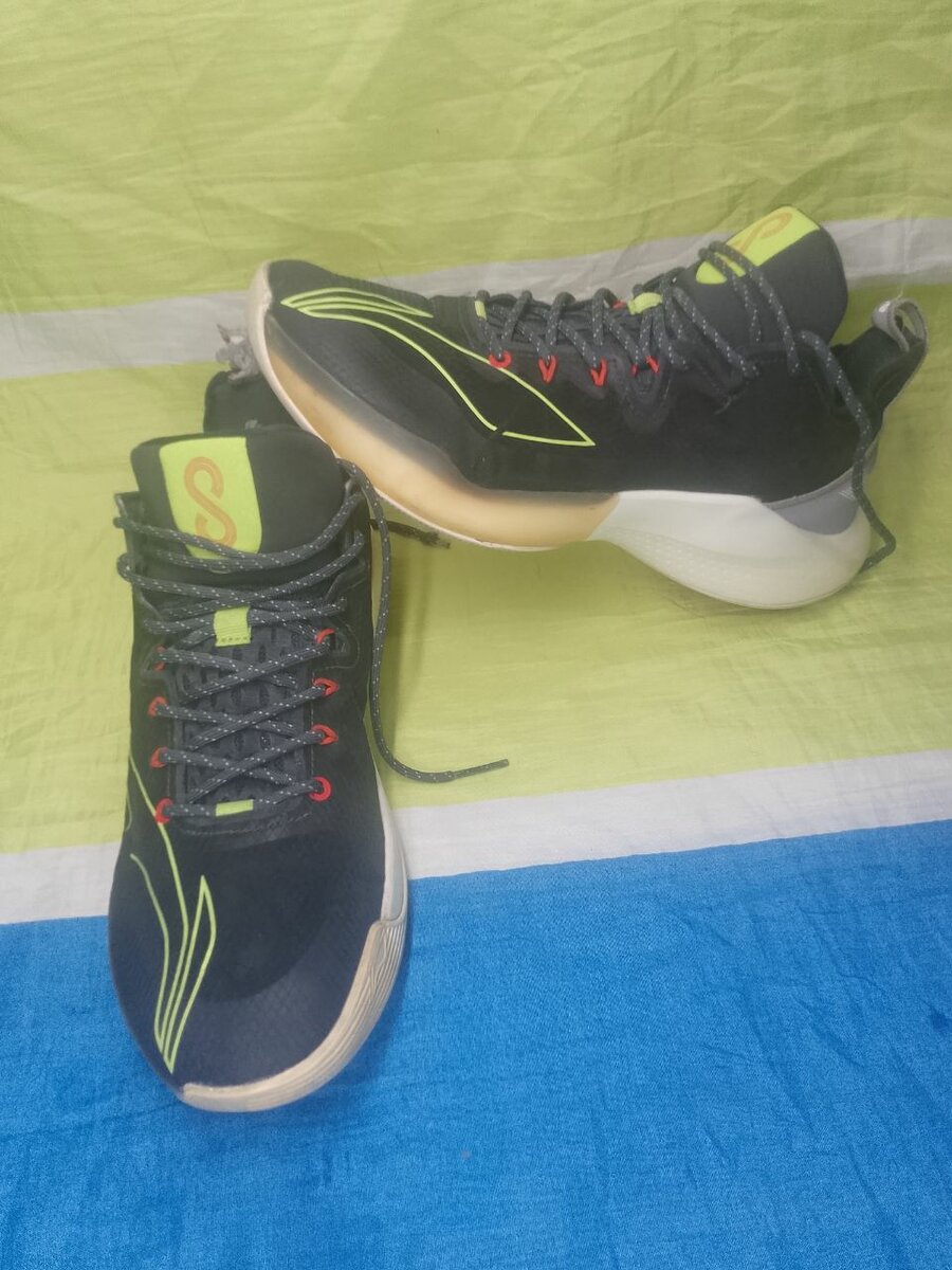 Li-ning Sonic Vlll low