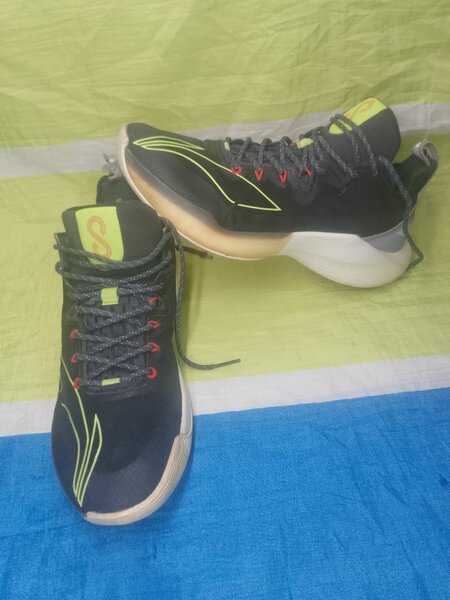 Li-ning Sonic Vlll low