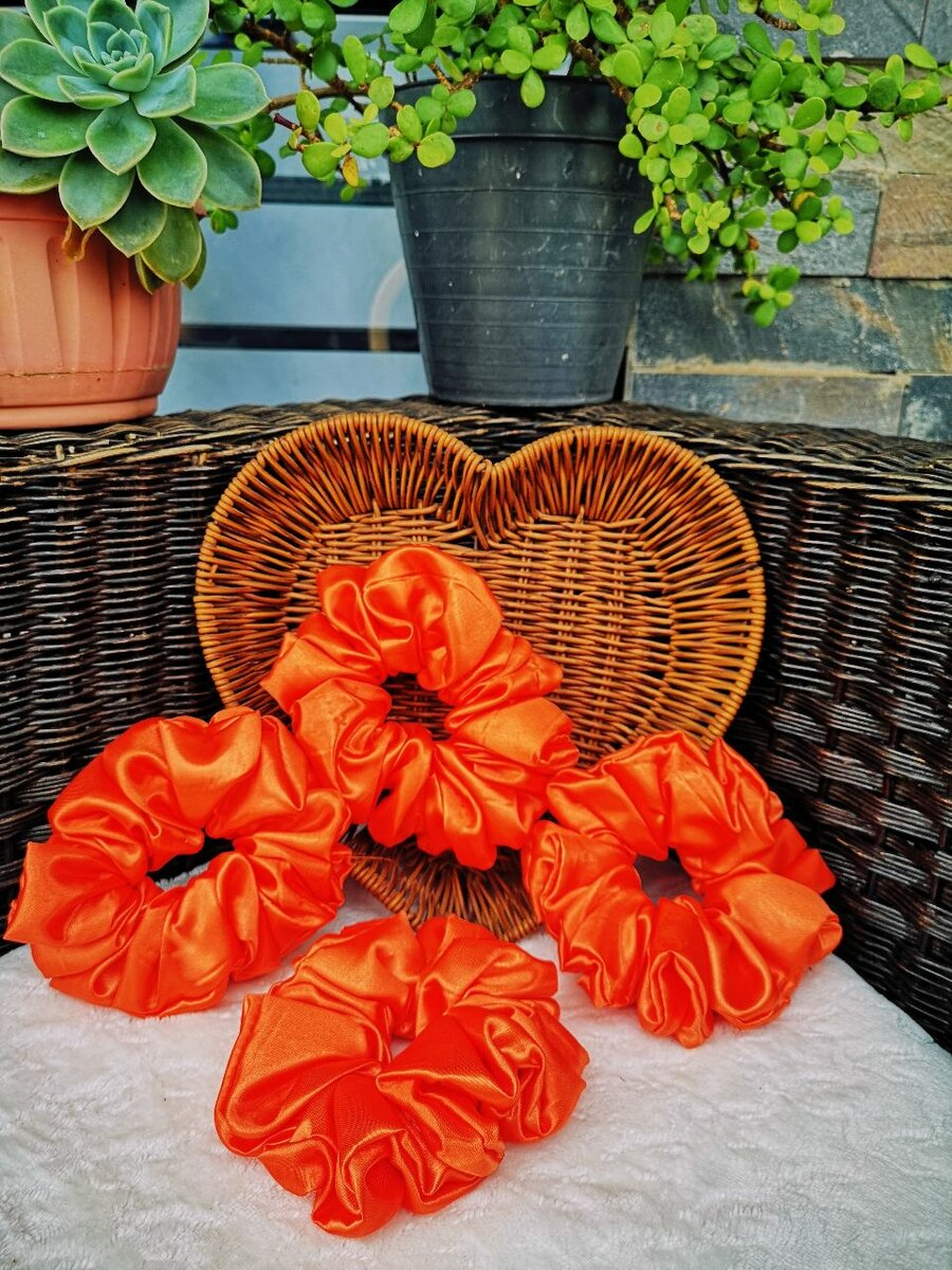 Silk scrunchies