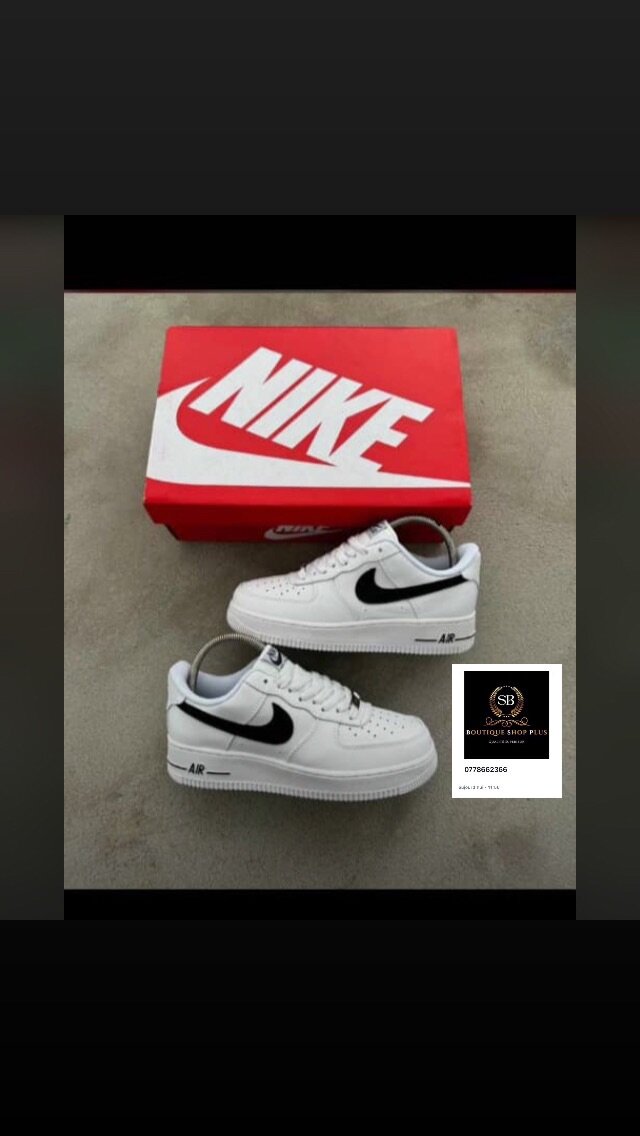 Basket NIKE AIR FORCE authentique avec sa boîte