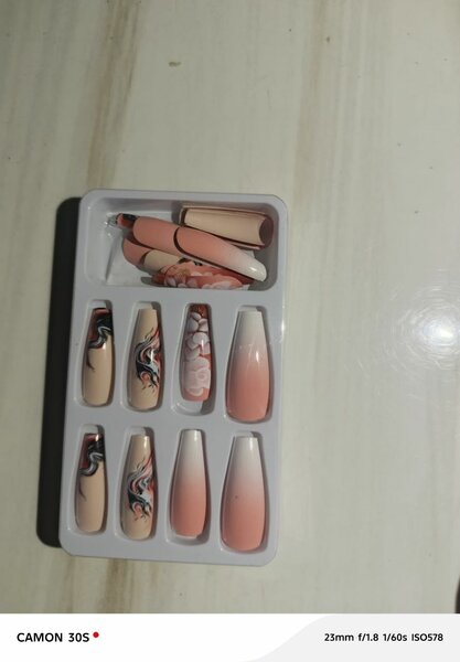 Ongles Artificiels Élégants