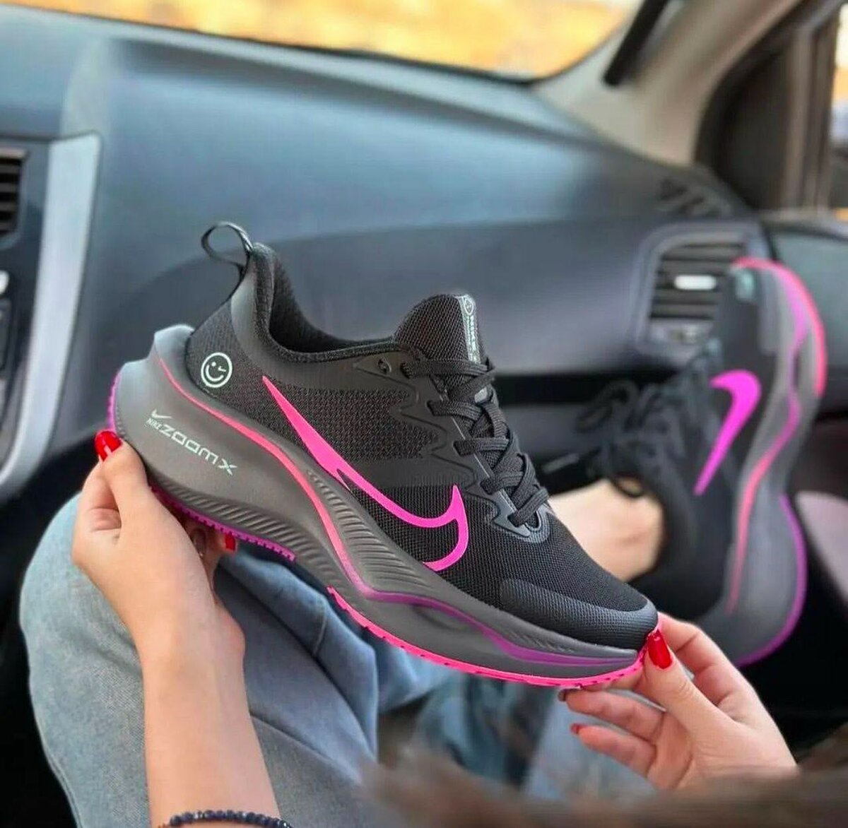 NIKE ZOOM