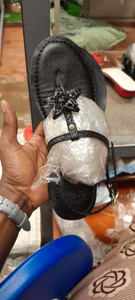 Ladies sandals