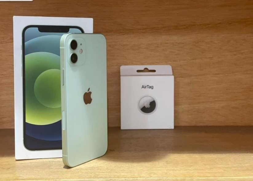 iPhone 12
