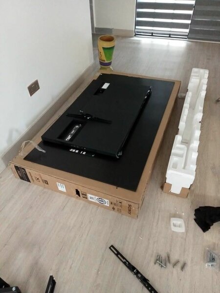 TCL 43-inch HD LED Roku Smart TV