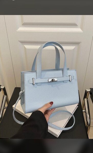 Sac à main en cuir bleu