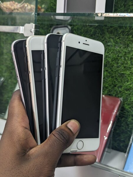 iPhone 6g 16gb