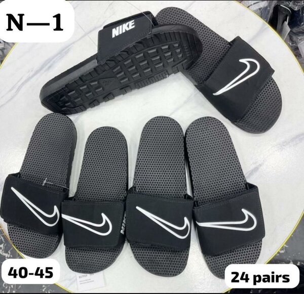 Claquettes noires unisexes