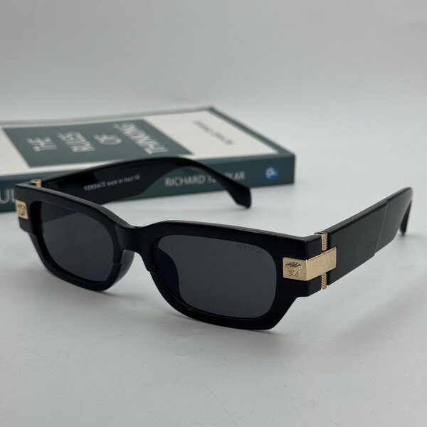 VERSACE