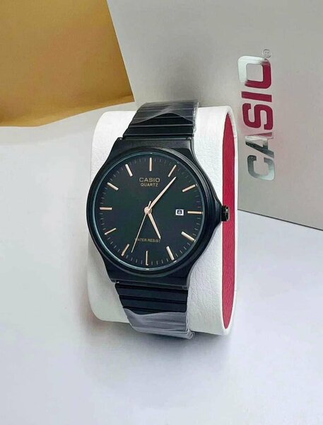 Montre casio mixte original vendu avec le coffret