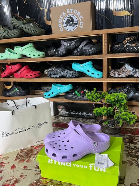 Crocs classique violet