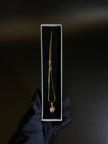 Crown necklace