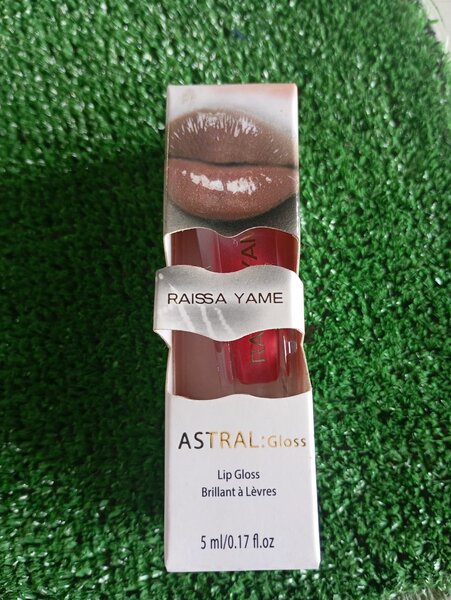 Gloss Raissa yame
