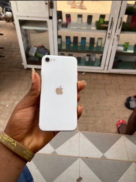 iPhone SE