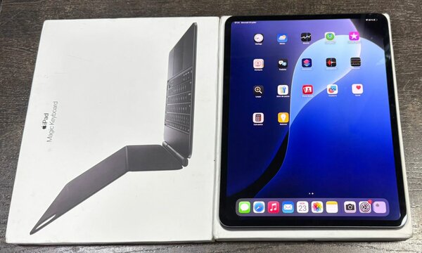 Apple iPad Pro avec Magic Keyboard