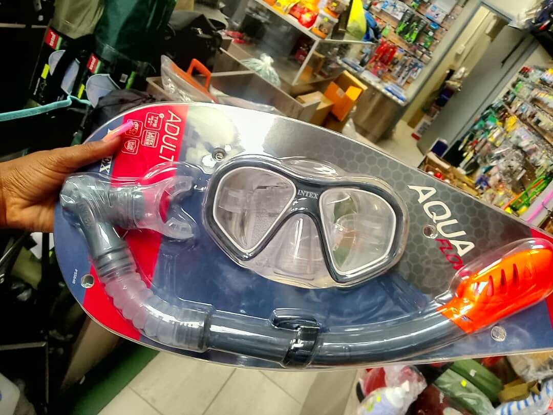 Swimming glasses