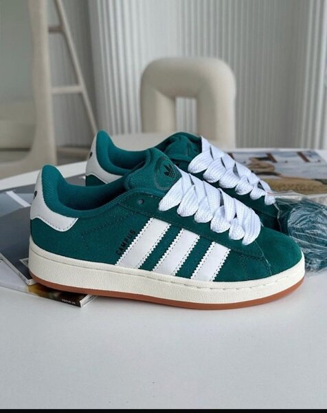 Adidas campus