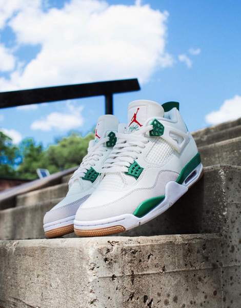 Jordan  4 SB