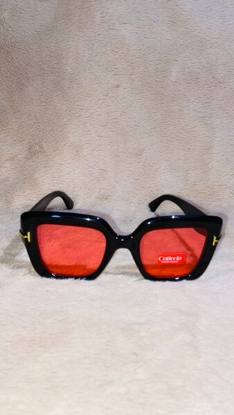 Lunettes de soleil rétro élégantes