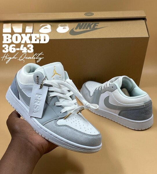 Sneakers NIKE